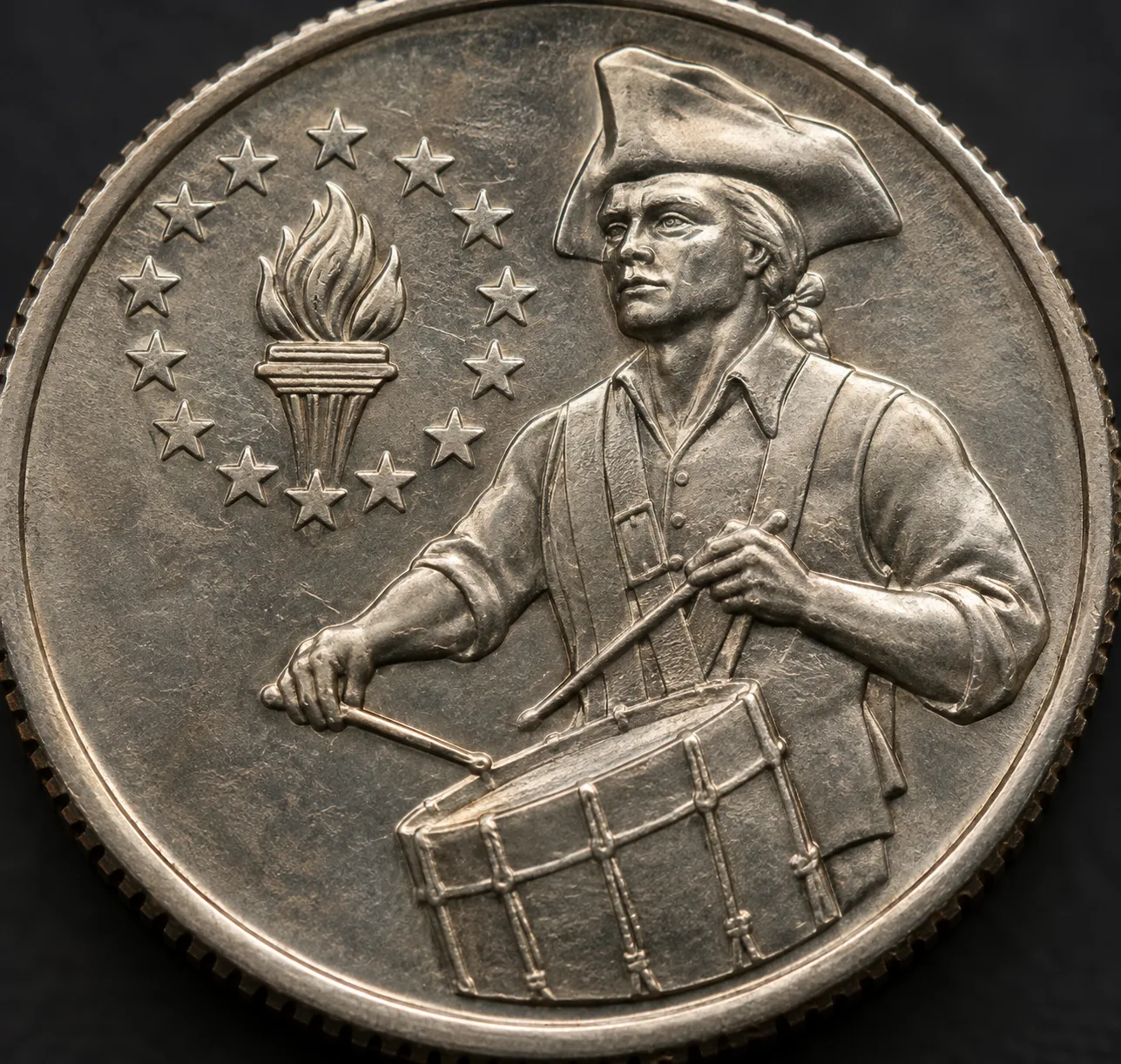 Bicentennial Quarter drummer reverse with torch and thirteen stars